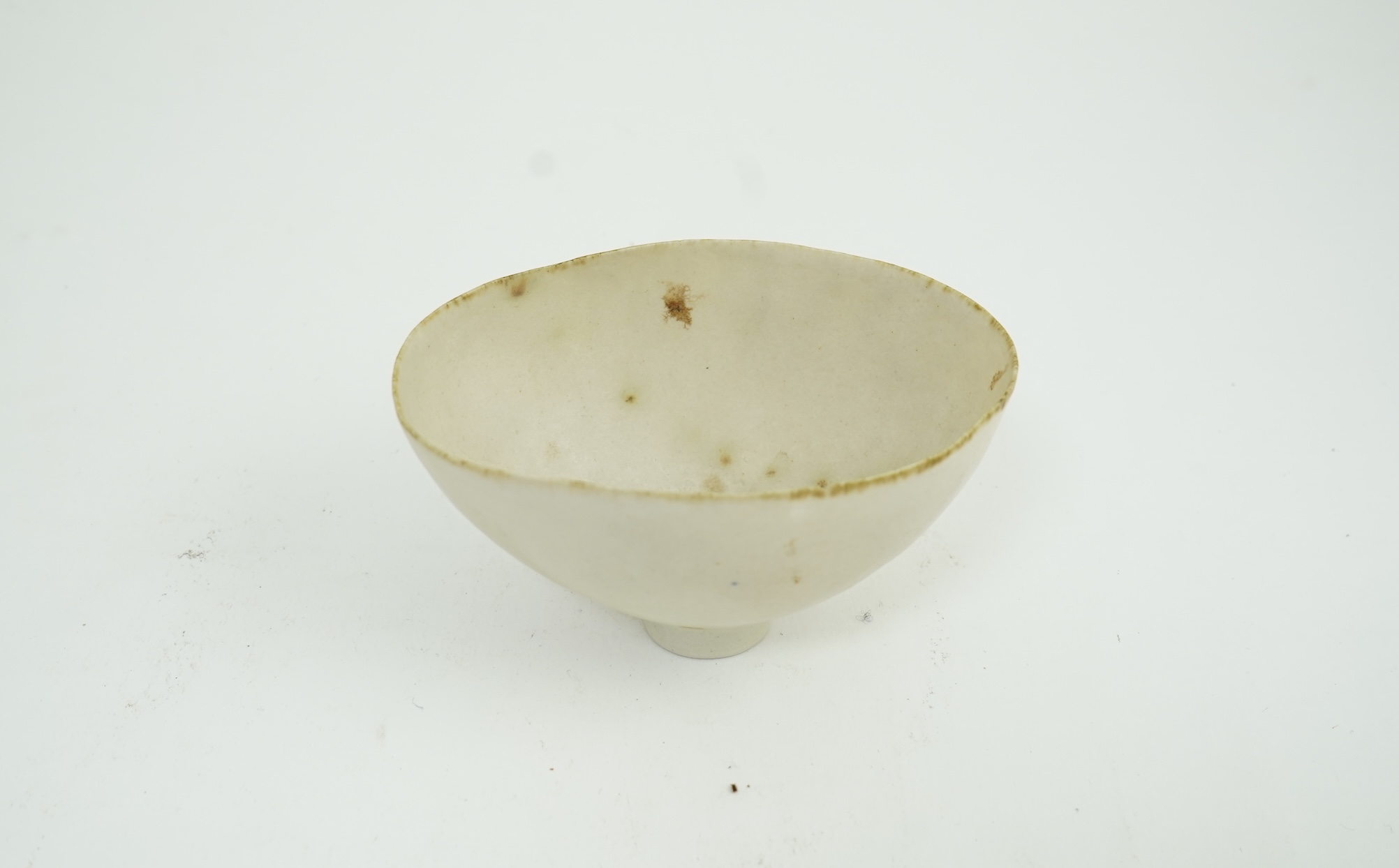 Mary Rogers (1929-2021): A fine porcelain footed bowl